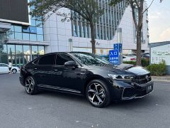 Volkswagen Passat Outstanding Edition 380TSI Dragon Ascendant Version - ფოტო 3