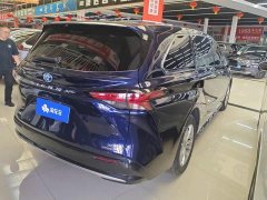 Toyota Sienna 2021 2.5L Hybrid Premium Edition - ფოტო 3