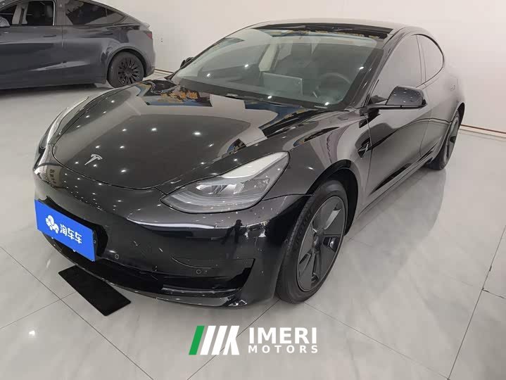 Tesla Model 3 Rear-Wheel Drive