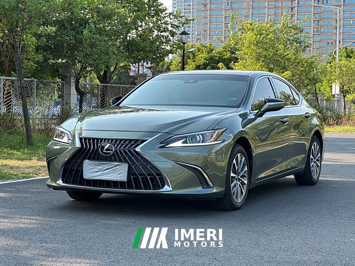 Lexus ES 2021 200 Premium Edition - ავტომობილი ჩინეთიდან