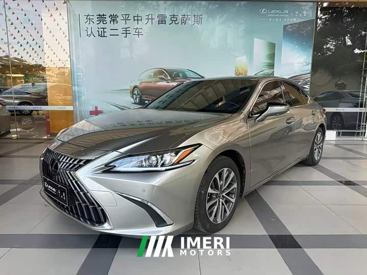 Lexus ES 2022 300h Excellence Edition - ავტომობილი ჩინეთიდან
