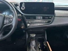 Lexus ES 2022 300h Excellence Edition - ფოტო 7