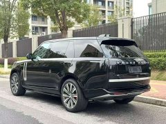 Land Rover Range Rover 2023 3.0 L6 400PS Extended Wheelbase Signature Edition - ფოტო 10