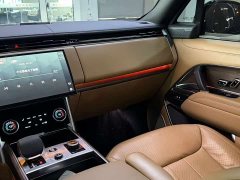Land Rover Range Rover 2023 3.0 L6 400PS Extended Wheelbase Signature Edition - ფოტო 5
