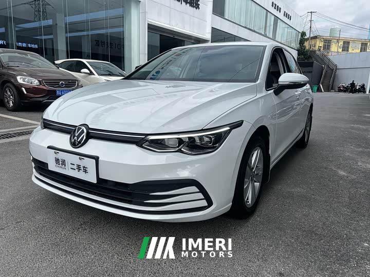 Volkswagen Golf 200TSI DSG