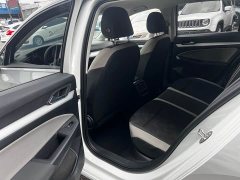 Volkswagen Golf 200TSI DSG - ფოტო 5