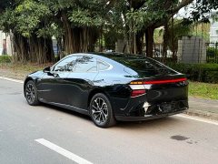 XPeng P7 586E - ფოტო 4