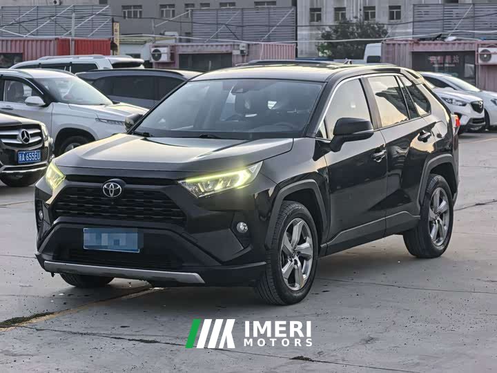 Toyota RAV4 2.0L CVT FWD Fashion Plus - ავტომობილი ჩინეთიდან