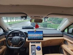 AITO Wenjie M5 Extended Range AWD Ultimate Edition - ფოტო 10