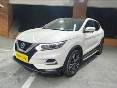 Nissan Qashqai 2.0L CVT Luxury - ფოტო 1