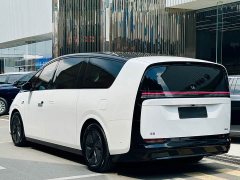 Li Auto MEGA Home Family Edition - ფოტო 4
