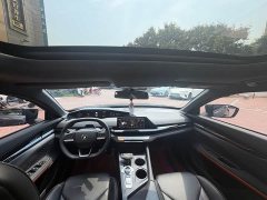 Changan UNI-V 1.5T Premium Sport - ფოტო 14