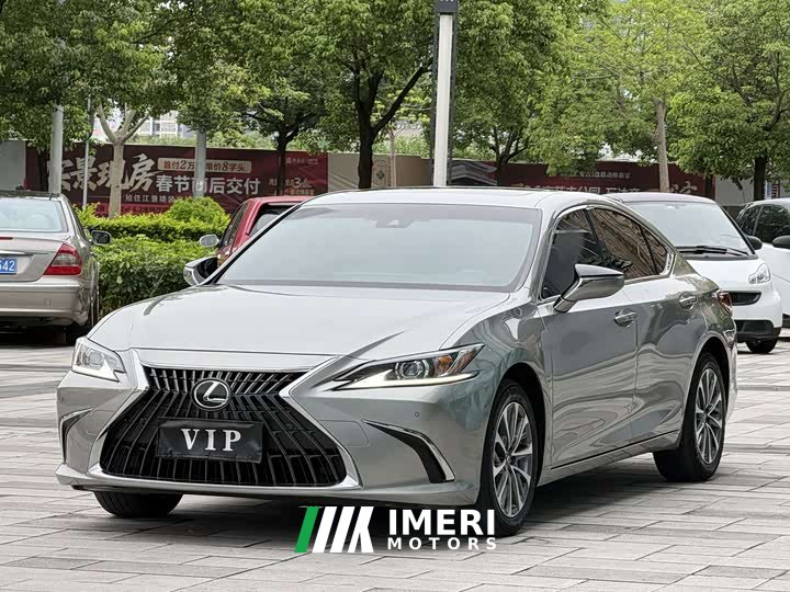 Lexus ES 2022 200 Excellence Edition - ავტომობილი ჩინეთიდან
