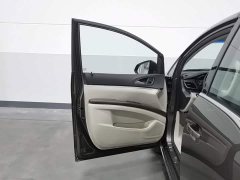Buick GL8 Land Business Class Comfort Edition - ფოტო 8