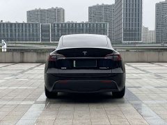 Tesla Model Y Standard Range RWD - ფოტო 14