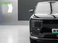 IM Motors Zhiji LS8 52 Max Luxury Six-Seater - ფოტო 11
