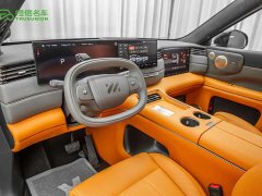 IM Motors Zhiji LS8 52 Max Luxury Six-Seater - ფოტო 12