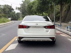 Nissan Teana 2.0L XL Comfort - ფოტო 16