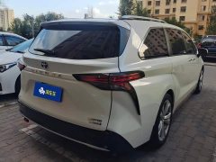 Toyota SIENNA 2021 2.5L Hybrid AWD XLE 7-Seater US Version - ფოტო 3