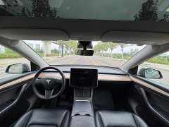 Tesla Model Y Rear-Wheel Drive - ფოტო 15
