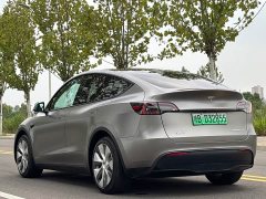 Tesla Model Y Rear-Wheel Drive - ფოტო 7