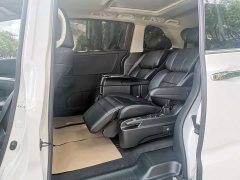 Honda Odyssey 2.0L Sharp Premium Edition - ფოტო 12