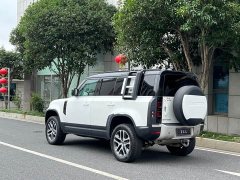 Land Rover Defender 110 P400 Dark Edition - ფოტო 3