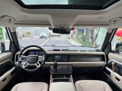 Land Rover Defender 110 P400 Dark Edition - ფოტო 4