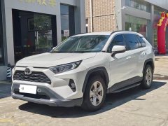 Toyota RAV4 2020 2.0L CVT FWD Fashion Edition - ფოტო 1