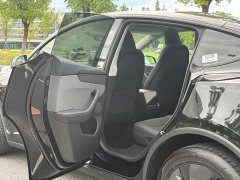 Tesla Model Y Rear-Wheel Drive - ფოტო 9