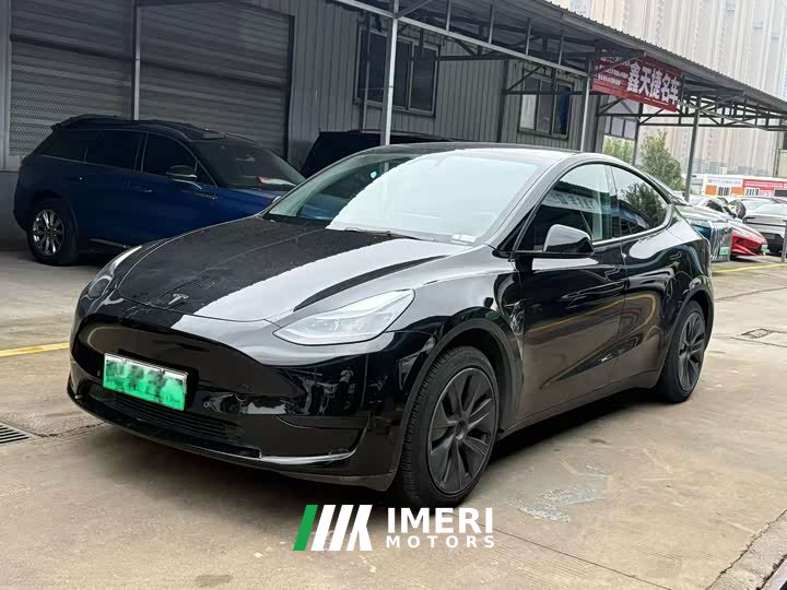 Tesla Model Y Rear-Wheel Drive
