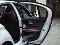 BMW 1 Series 120i M Sport Night Edition - ფოტო 11