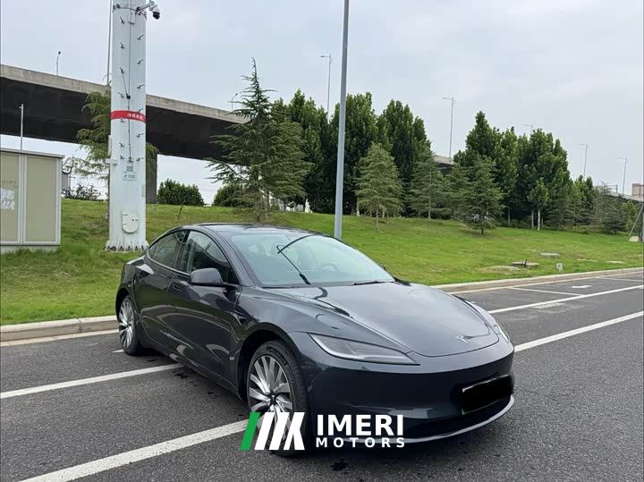 Tesla Model 3 Rear-Wheel Drive
