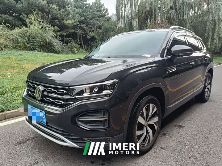 Volkswagen Tharu Taos 330TSI FWD Luxury Smart Connected Edition