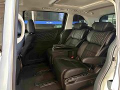 Honda Elysion 2.0L e:HEV Luxury Prestige Edition - ფოტო 6