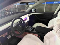 Tesla Model Y Performance All-Wheel Drive - ფოტო 4