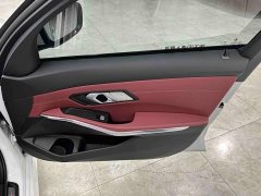BMW 3 Series 320i M Sport Package - ფოტო 18