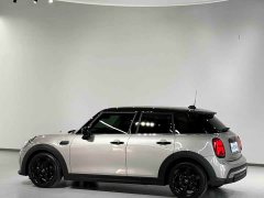 BMW MINI 1.5T COOPER Artist 5-Door - ფოტო 2