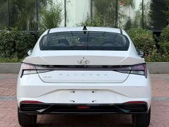 Hyundai Elantra 1.5L CVT Luxury - ფოტო 5