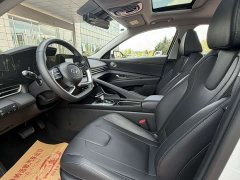 Hyundai Elantra 1.5L CVT Luxury - ფოტო 7