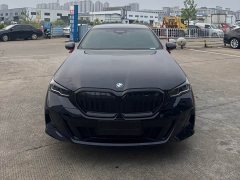 BMW 5 Series 530Li Luxury M Sport Package - ფოტო 2
