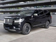 Lincoln Navigator 2021 Black Label Edition - ფოტო 1