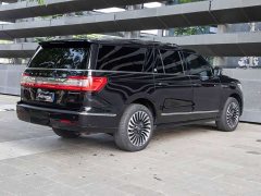 Lincoln Navigator 2021 Black Label Edition - ფოტო 15