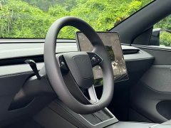 Tesla Model Y Rear-Wheel Drive - ფოტო 12