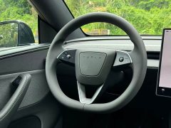 Tesla Model Y Rear-Wheel Drive - ფოტო 4