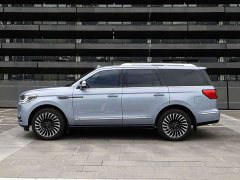 Lincoln Navigator 2020 Presidential Series 3.5T - ფოტო 4