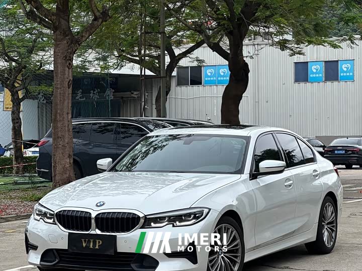 BMW 3 Series 320i M Sport Package - ავტომობილი ჩინეთიდან