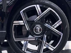 Rolls-Royce Cullinan Black Badge - ფოტო 10