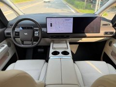 Li Auto Li Xiang MEGA 2024 Ultra - ფოტო 14