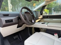 Li Auto Li Xiang MEGA 2024 Ultra - ფოტო 8